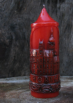 Svíčka Hořice - pohled na radnici